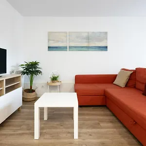 https://brand-new-modern-apartment-with-spacious-balcony.catalonia-hotels.com